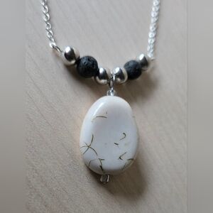 Elegant Silvertone and Cream Color Pendant Aromatherapy Necklace